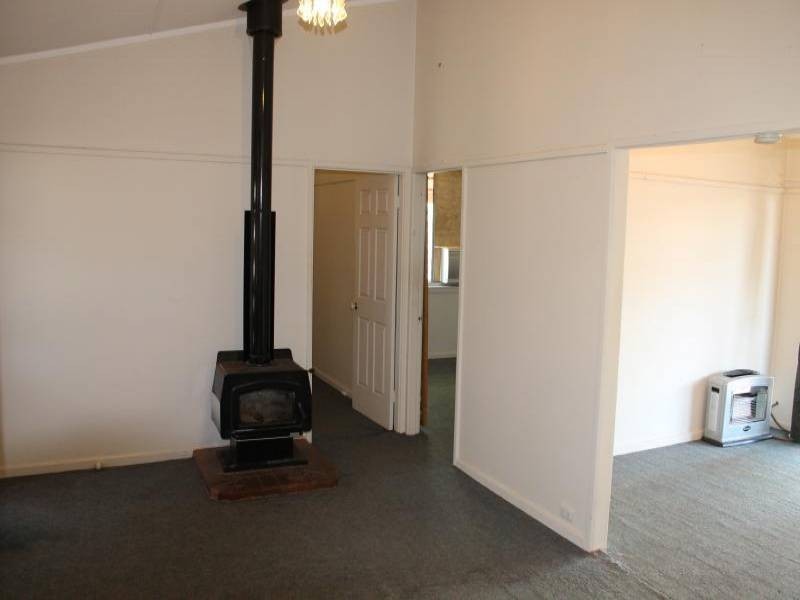 2 Nelson Street, Cessnock NSW 2325