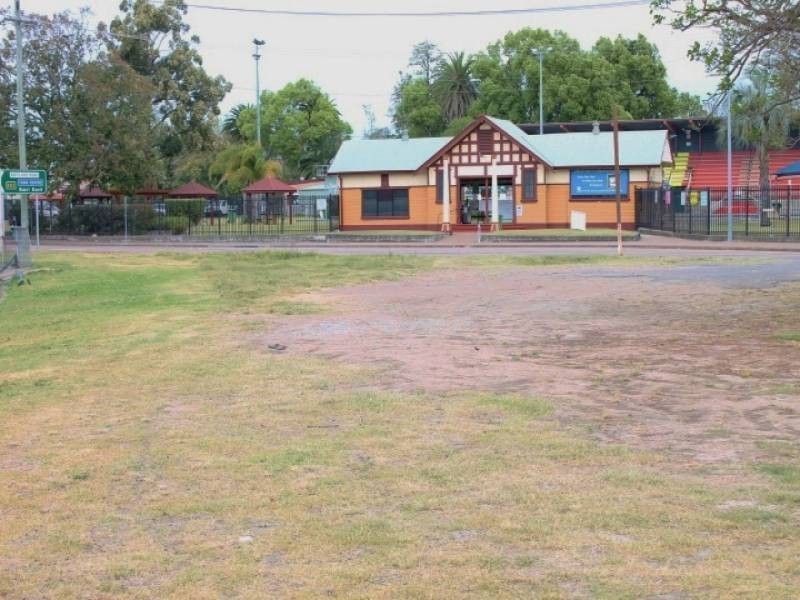 2-4 Allandale Road, Cessnock NSW 2325