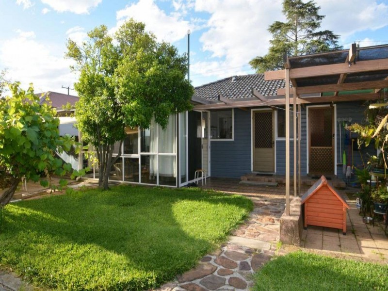 13 Burnett Street, Cessnock NSW 2325