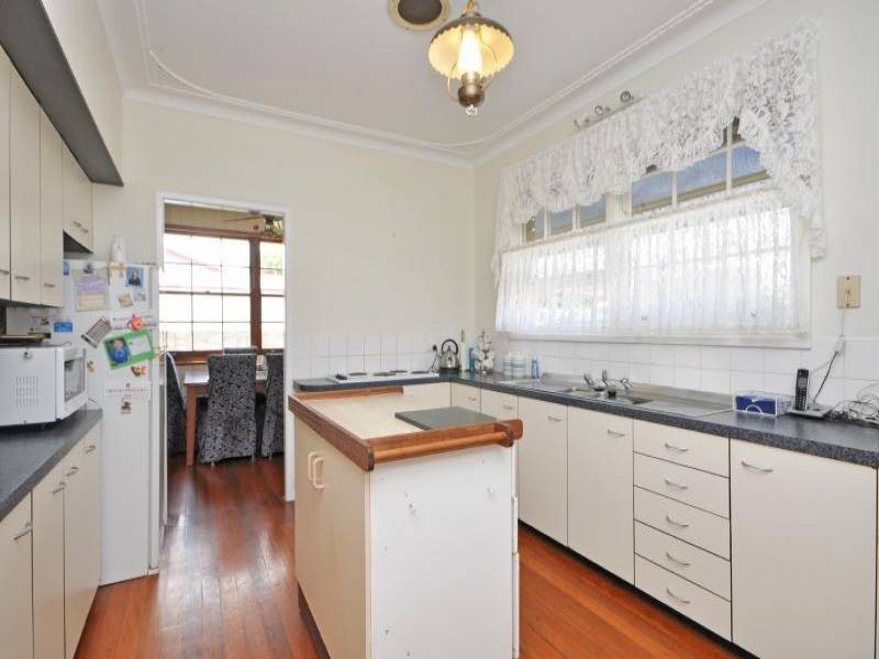 14 Lindsay Street, Cessnock NSW 2325