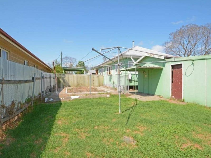 2 Edgeworth Street, Cessnock NSW 2325