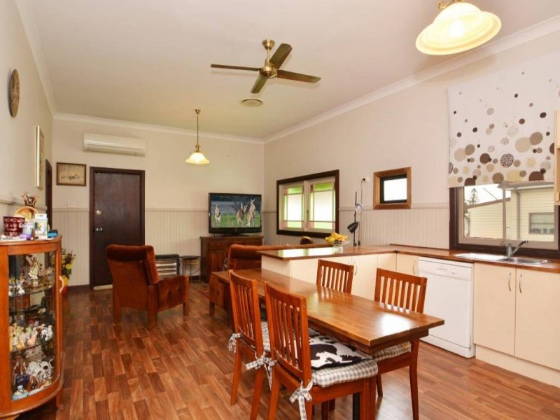 20 Daniel Street, Cessnock NSW 2325