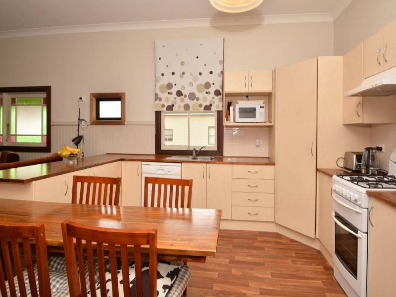 20 Daniel Street, Cessnock NSW 2325