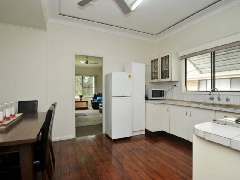 33 Main Road, Paxton NSW 2325