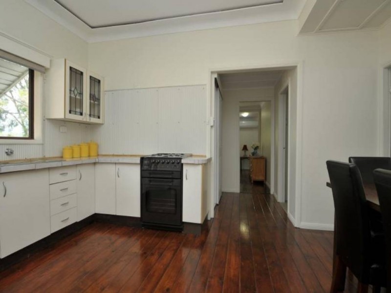 33 Main Road, Paxton NSW 2325
