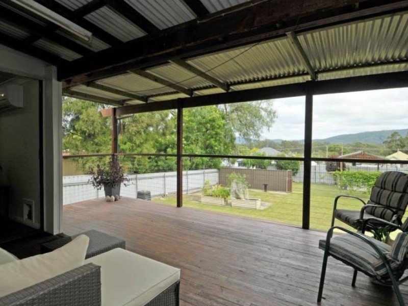 33 Main Road, Paxton NSW 2325