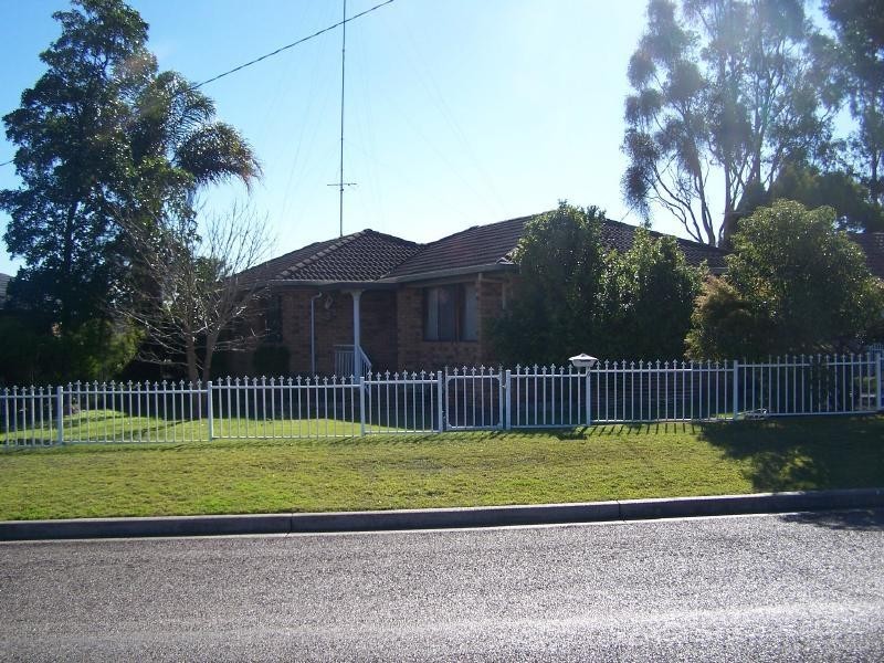 6 Mavis Street, Cessnock NSW 2325
