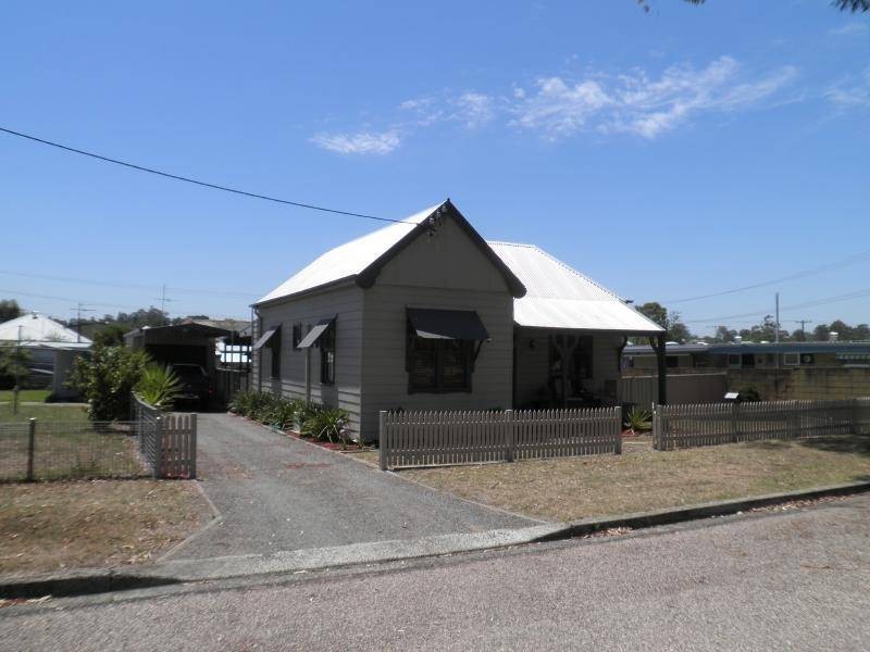 14 Edgeworth Street, Cessnock NSW 2325