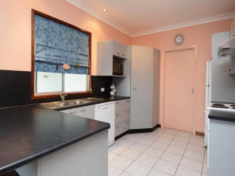 24 Adelaide Street, Paxton NSW 2325