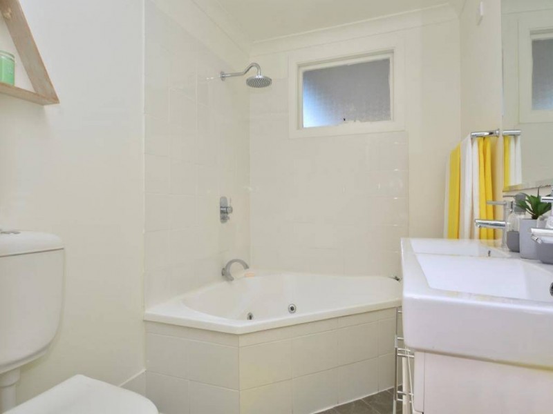 94 Mount View Road, Cessnock NSW 2325