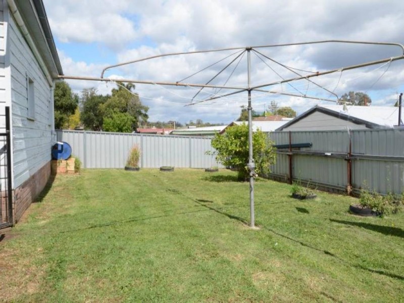 41 Desmond Street, Cessnock NSW 2325