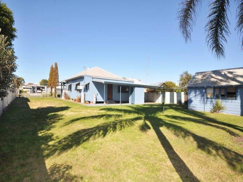 22 Daniel Street, Cessnock NSW 2325