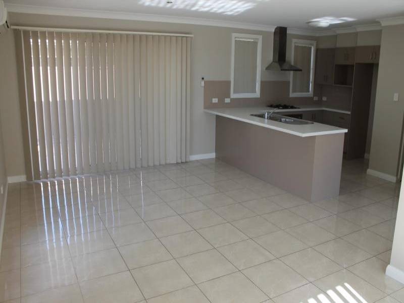 1/10 Carrol Avenue, Cessnock NSW 2325
