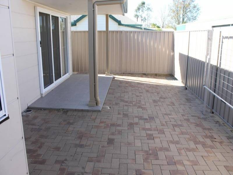 1/10 Carrol Avenue, Cessnock NSW 2325