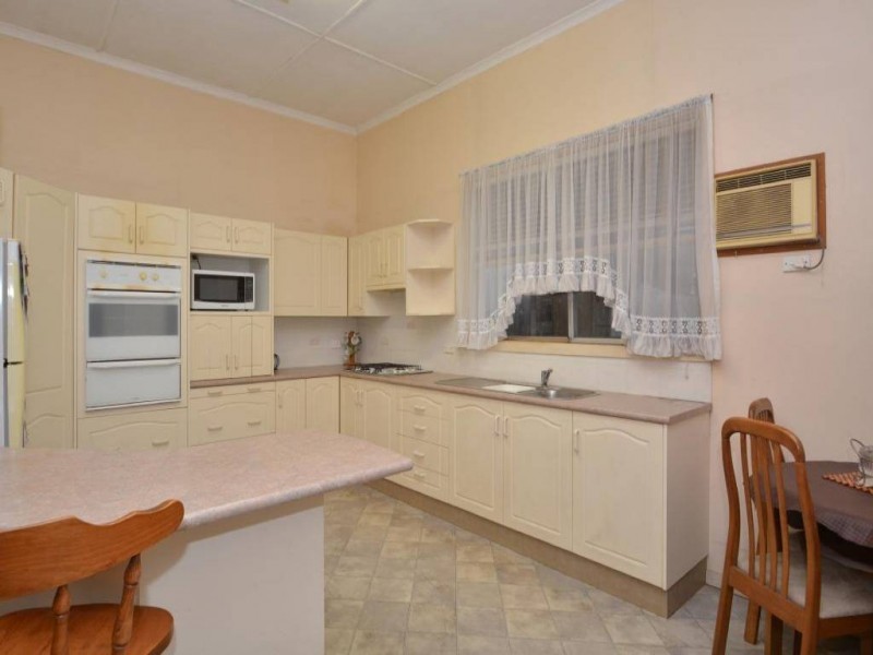 77 Harle Street, Abermain NSW 2326