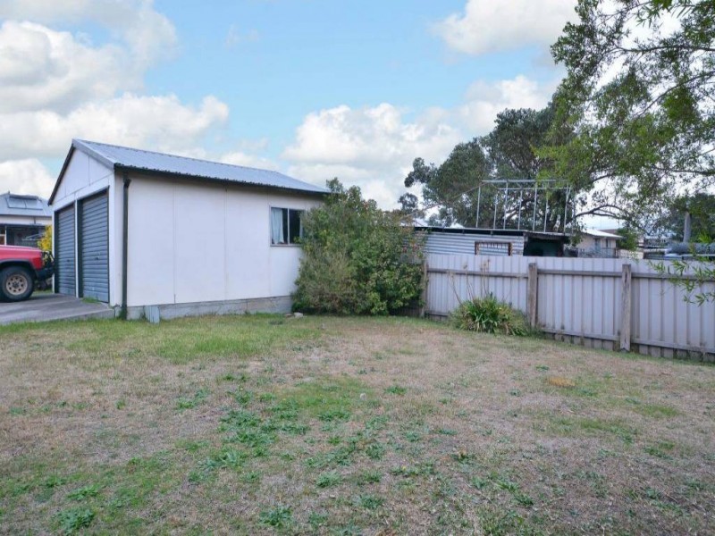 77 Harle Street, Abermain NSW 2326