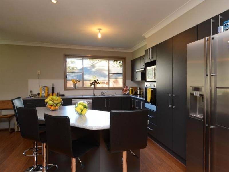 3 Kookaburra Close, Weston NSW 2326