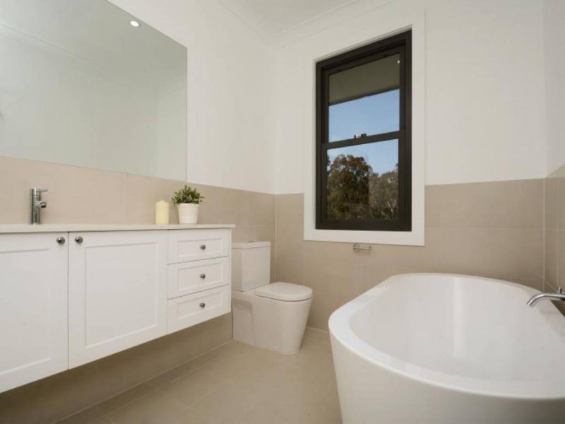 19 Woodlands Drive, Weston NSW 2326