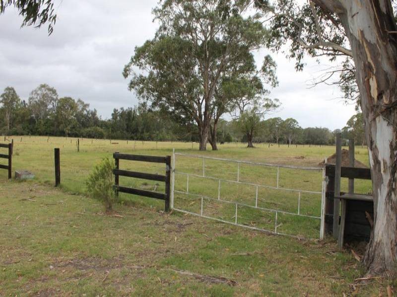 173 Harle Street, Abermain NSW 2326
