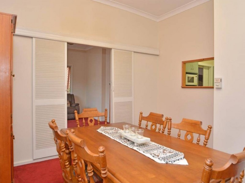 10 Fifth Street, Cessnock NSW 2325