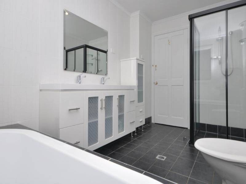 4 Sixth Street, Weston NSW 2326