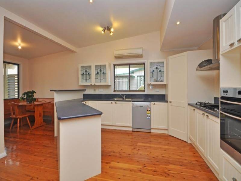 4 Sixth Street, Weston NSW 2326