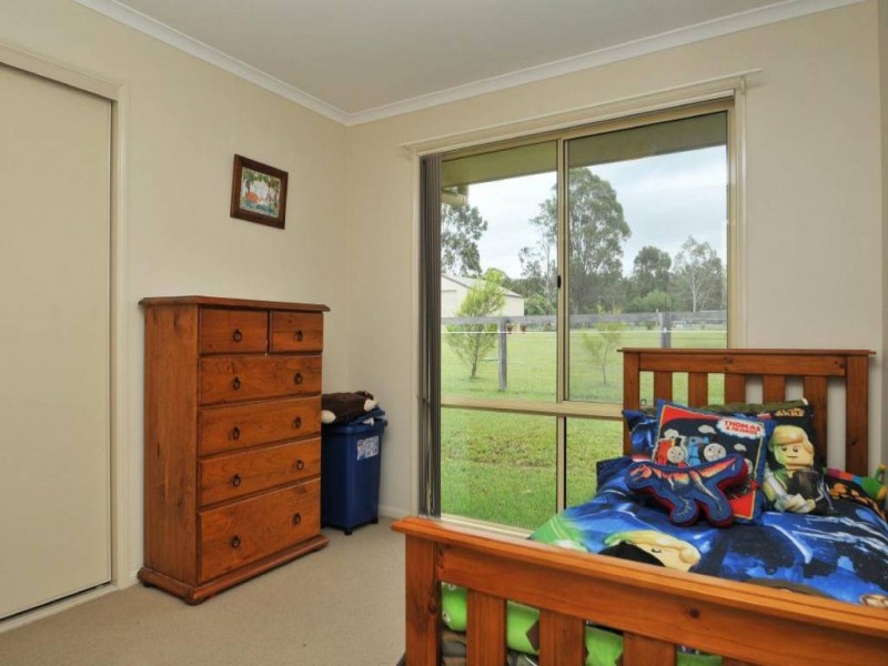 22 Woodbury Lane, Abermain NSW 2326