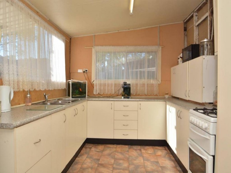 10 Long Street, Cessnock NSW 2325