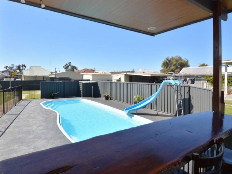 10 & 10A Ash Street, Cessnock NSW 2325