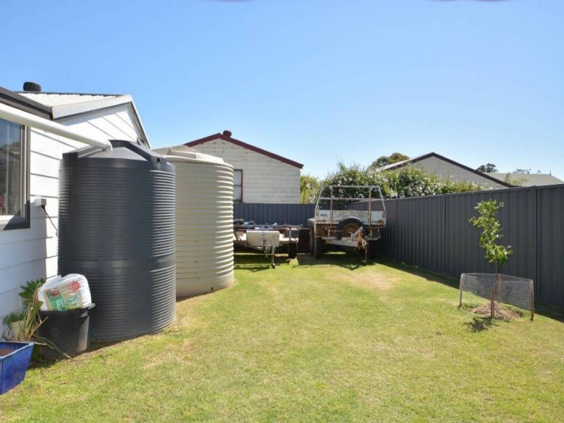 10 & 10A Ash Street, Cessnock NSW 2325