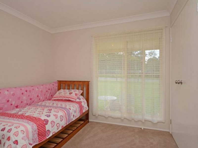 8 Frame Drive, Abermain NSW 2326