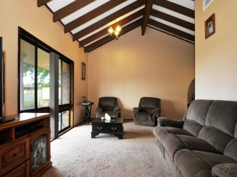 9 Northcote Ave, Paxton NSW 2325