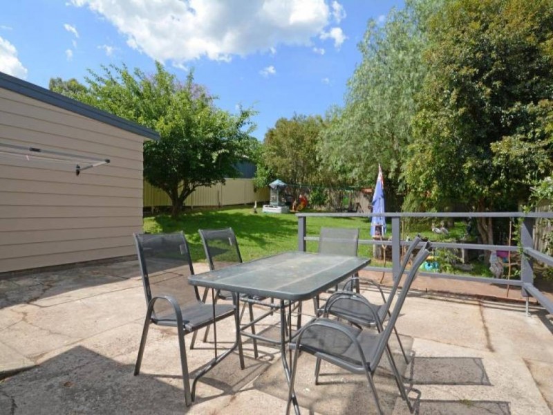 11 Michael Street, Cessnock NSW 2325