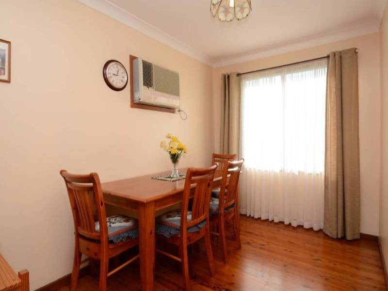 15 Balmoral Avenue, Cessnock NSW 2325