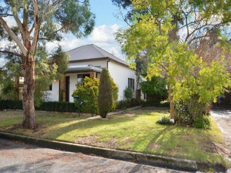 10 Jeffries St, Cessnock NSW 2325