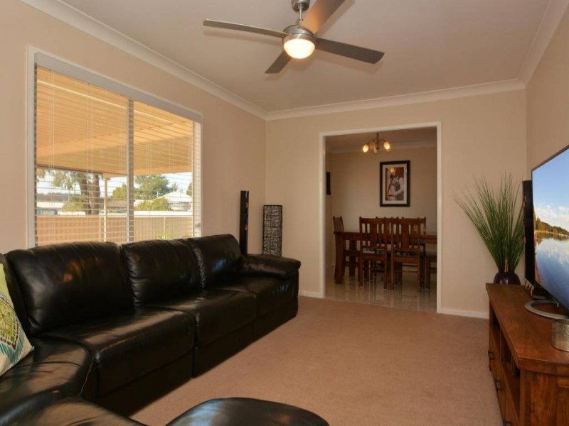 1 Lee-Ann Cres, Cessnock NSW 2325