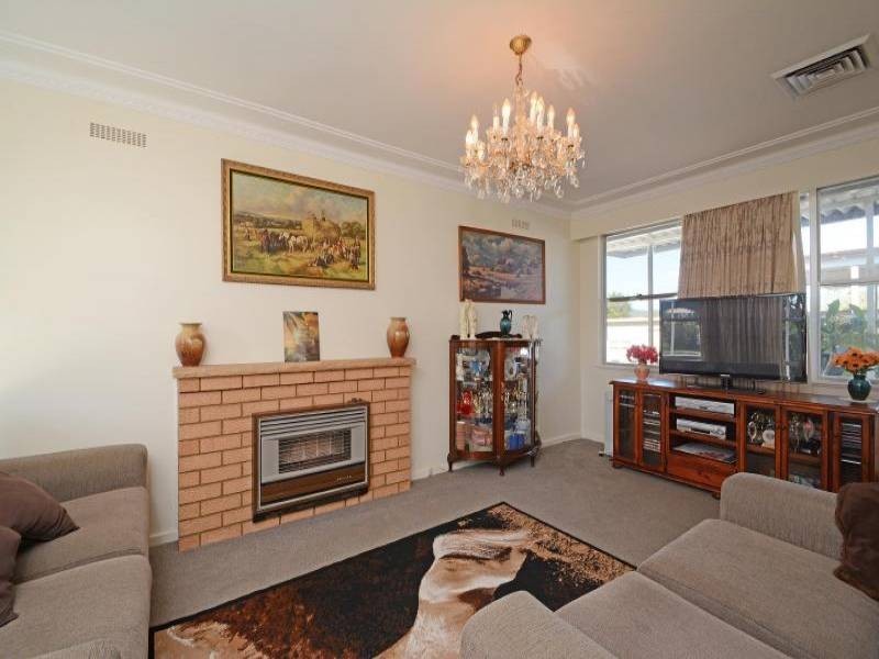 75 Desmond Street, Cessnock NSW 2325