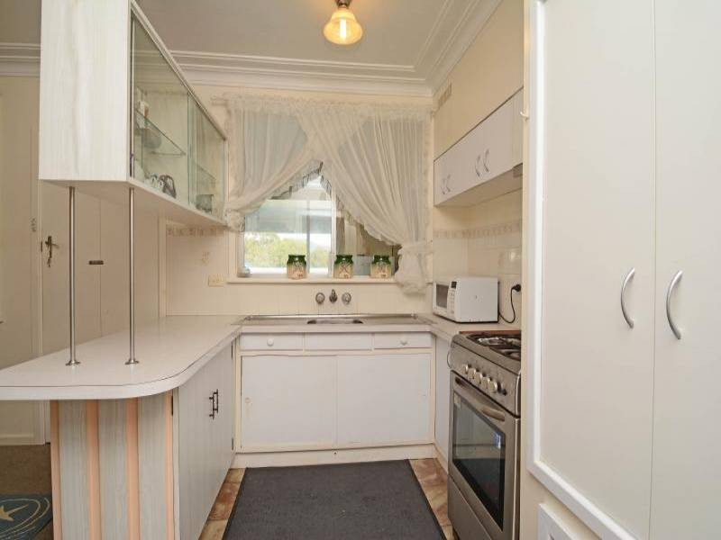 75 Desmond Street, Cessnock NSW 2325