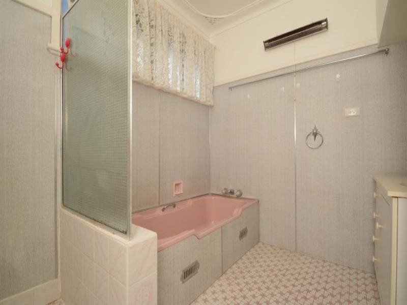 75 Desmond Street, Cessnock NSW 2325