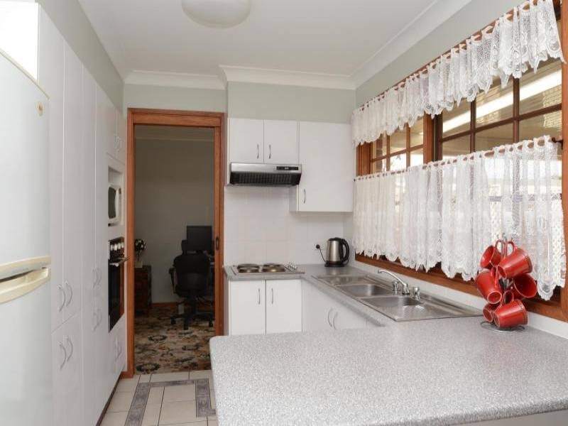 62 Tamworth Street, Abermain NSW 2326