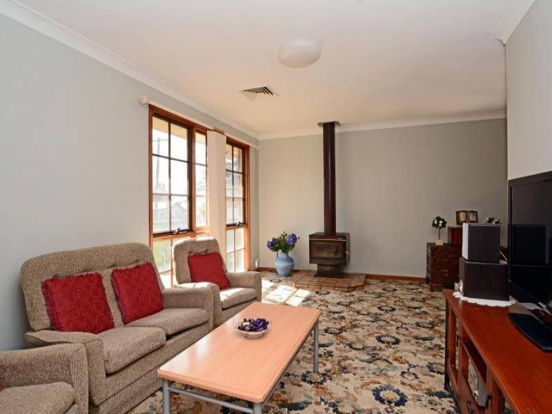 62 Tamworth Street, Abermain NSW 2326