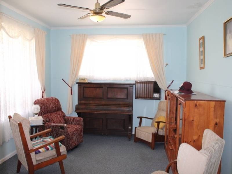 70 Fourth Street, Weston NSW 2326