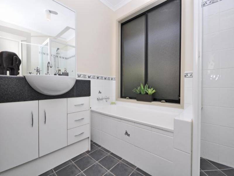 4 Earps Road, Paxton NSW 2325