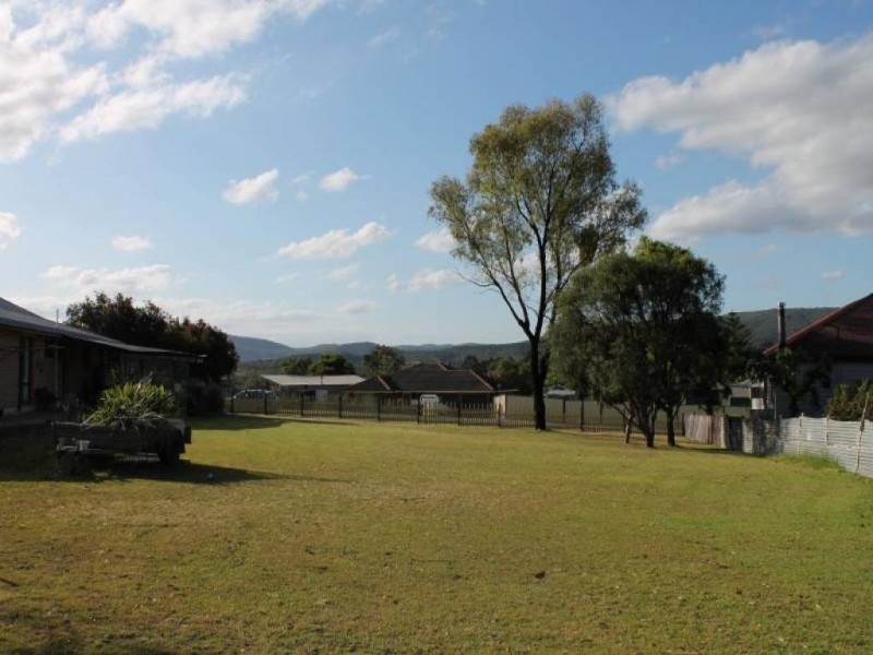 4 Adelaide Street, Paxton NSW 2325