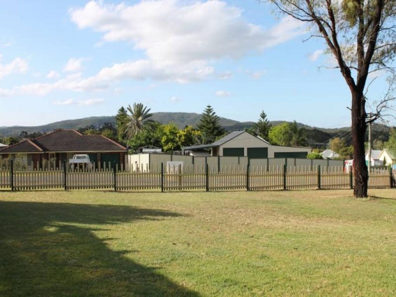 4 Adelaide Street, Paxton NSW 2325