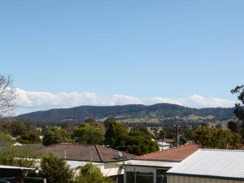 31 Desmond Street, Cessnock NSW 2325