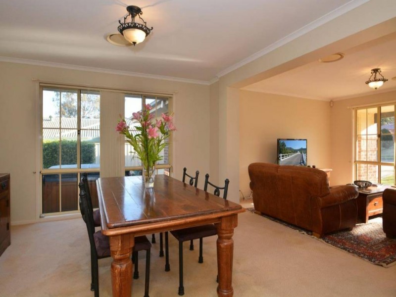 6 Cabernet Grove, Cessnock NSW 2325