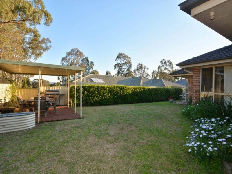 6 Cabernet Grove, Cessnock NSW 2325