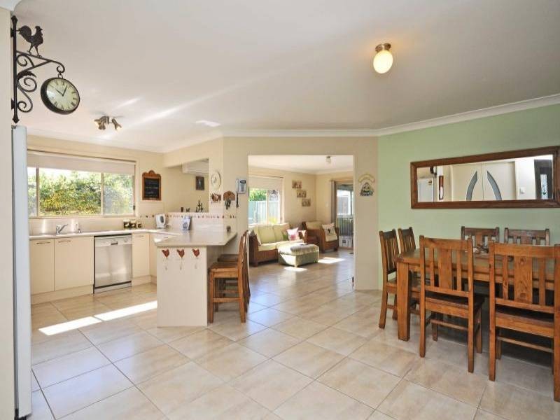 10 Adelaide Street, Paxton NSW 2325