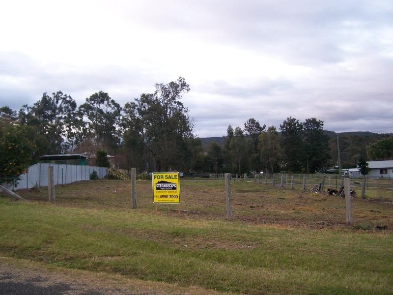 8 Walmsley Street, Millfield NSW 2325